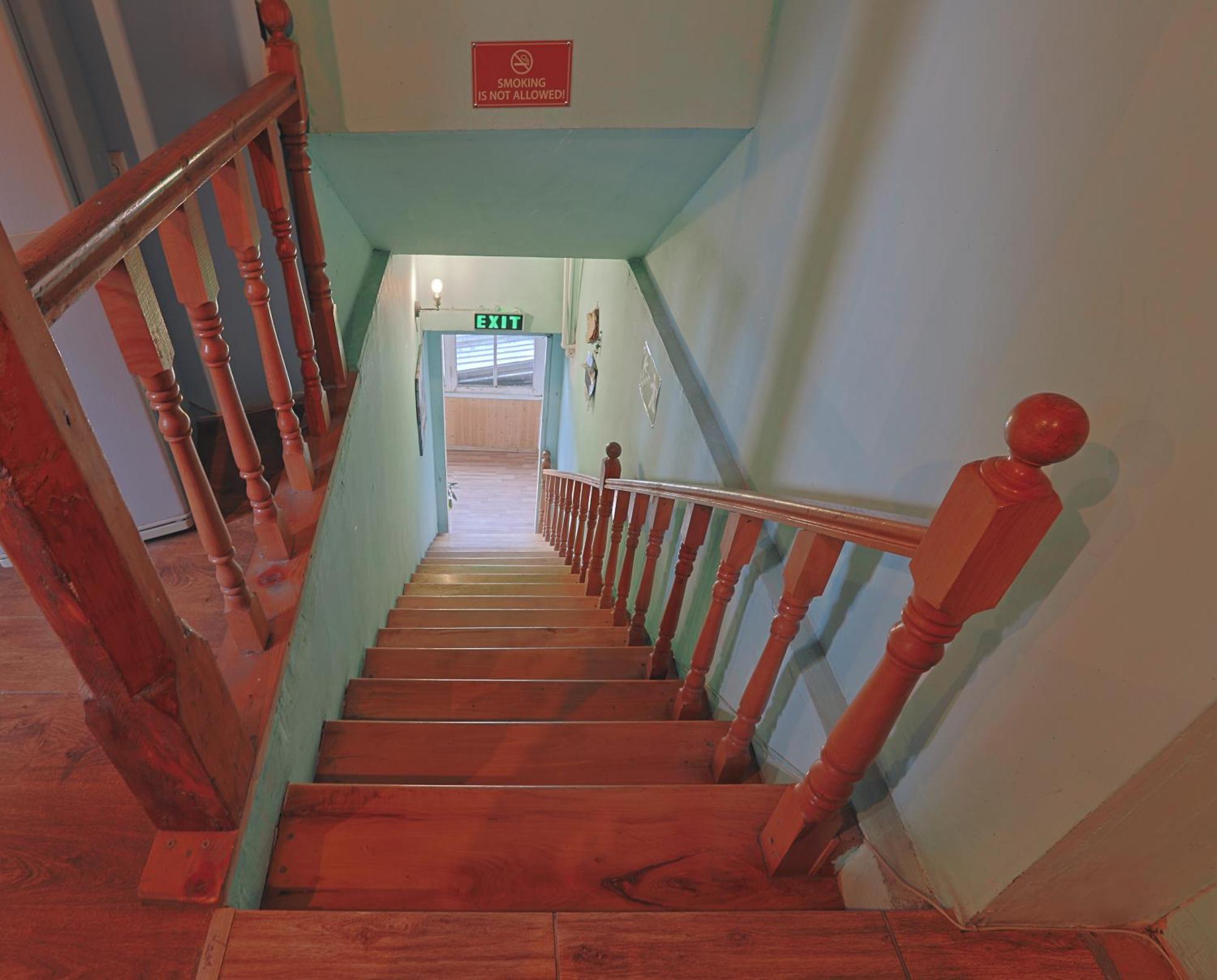Leon Rooms Tbilisi Bagian luar foto