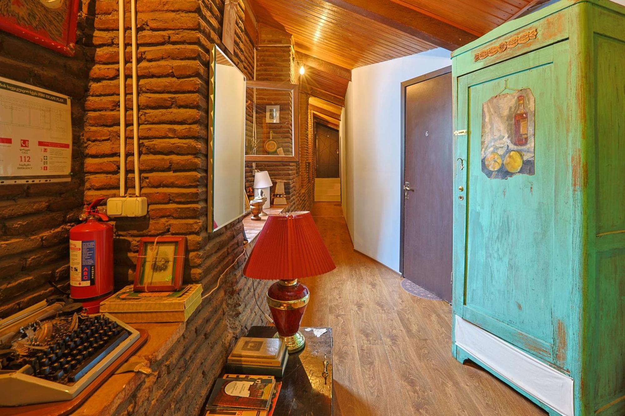 Leon Rooms Tbilisi Bagian luar foto
