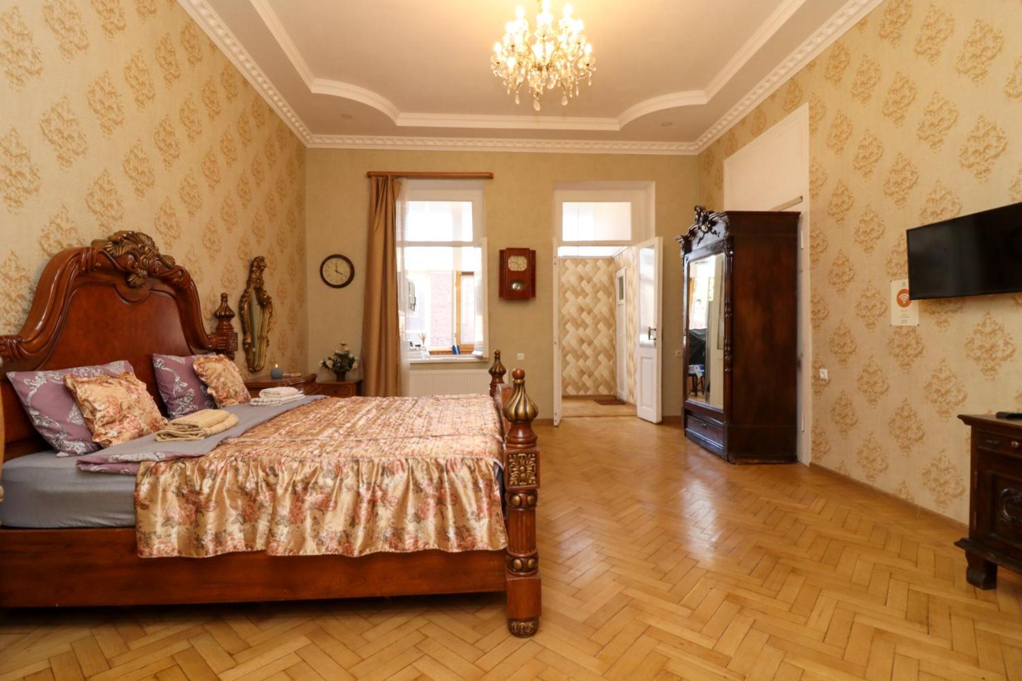 Leon Rooms Tbilisi Bagian luar foto