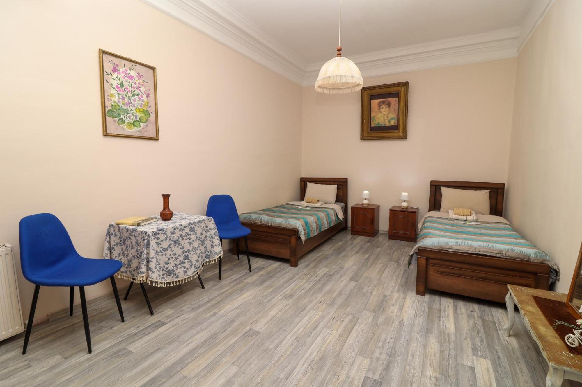 Leon Rooms Tbilisi Bagian luar foto