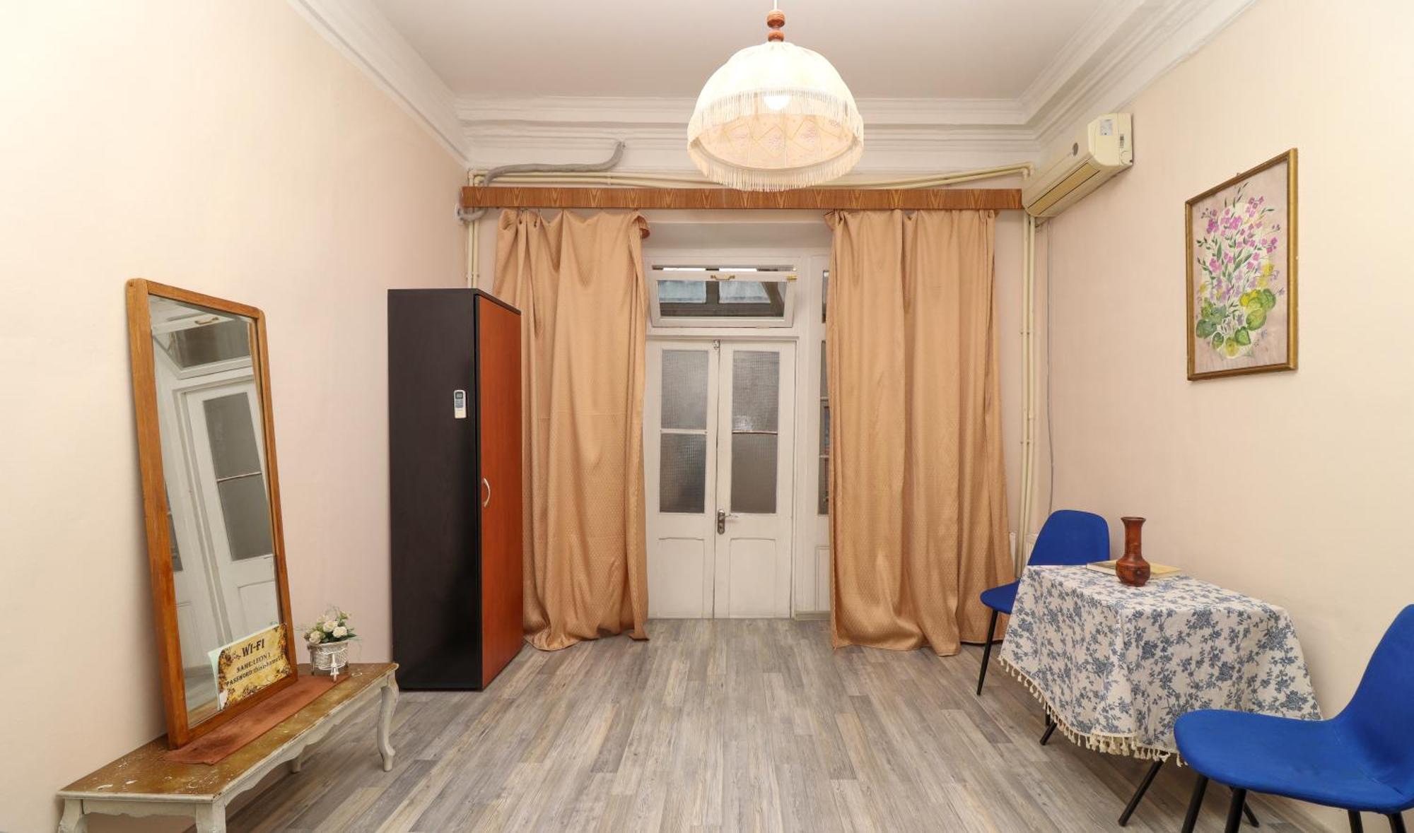 Leon Rooms Tbilisi Bagian luar foto