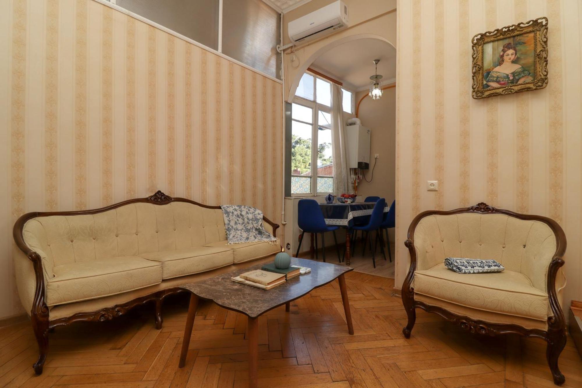 Leon Rooms Tbilisi Bagian luar foto