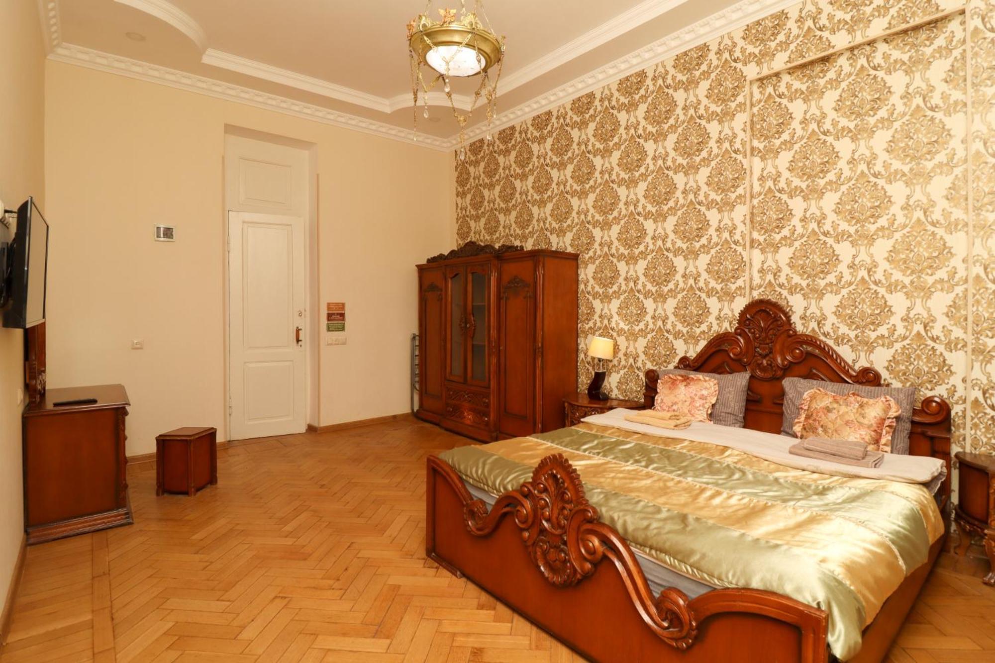 Leon Rooms Tbilisi Bagian luar foto