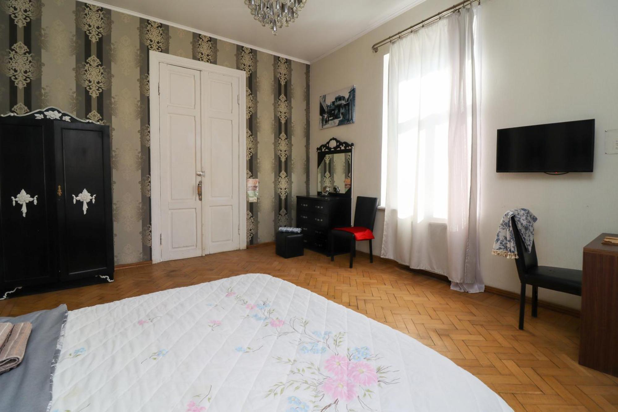 Leon Rooms Tbilisi Bagian luar foto