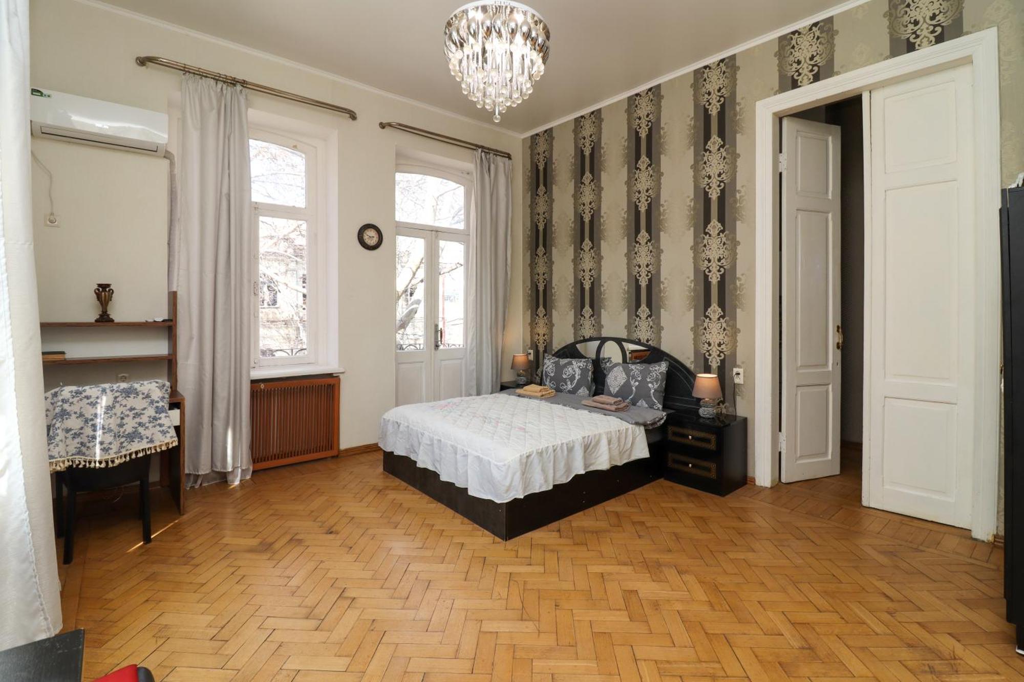 Leon Rooms Tbilisi Bagian luar foto